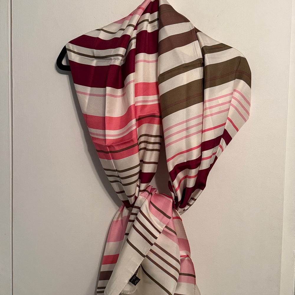 Loro Piana silk oversized scarf / shawl Vintage Perfect condition in Hermes box - Picture 5 of 12